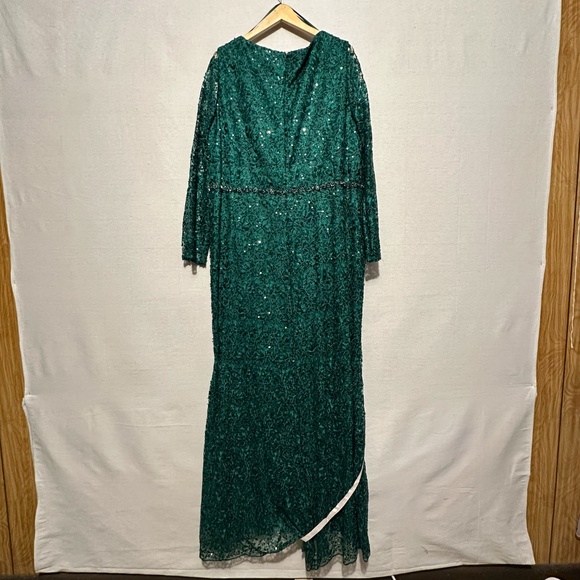 NWT Mac Duggal Beaded Embroidery Illusion Sleeve Dress - size 22 - Picture 5 of 8